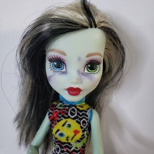Monster High Frankie Stein Doll 10" Emoji Dress Heterochromia Eyes Mattel